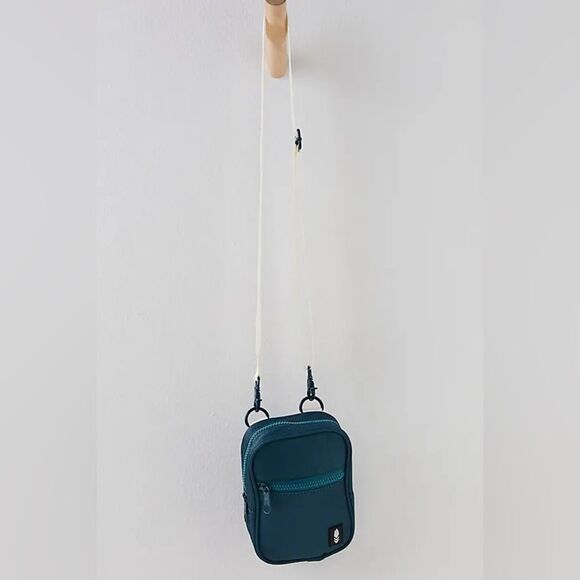 FP Movement x Thread Crossbody Bag - Picture 3 of 8